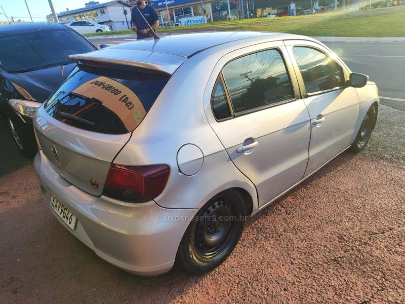 VOLKSWAGEN GOL 1.0 MI 8V G.V 2009/2010 HUBNER MULTIMARCAS FARROUPILHA / Carros no Vale