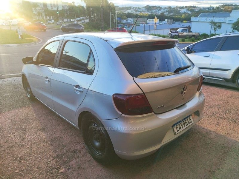 VOLKSWAGEN GOL 1.0 MI 8V G.V 2009/2010 HUBNER MULTIMARCAS FARROUPILHA / Carros no Vale
