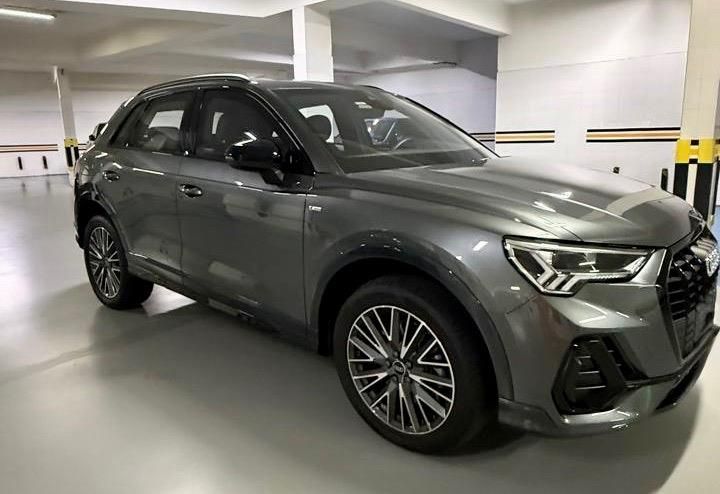 AUDI Q3 2.0 40 TFSI GASOLINA PERFORMANCE BLACK QUATTRO TIPTRONIC 2023/2023 FÁBIO BERNARDES PORTO ALEGRE / Carros no Vale