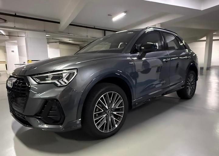 AUDI Q3 2.0 40 TFSI GASOLINA PERFORMANCE BLACK QUATTRO TIPTRONIC 2023/2023 FÁBIO BERNARDES PORTO ALEGRE / Carros no Vale