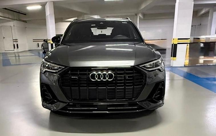AUDI Q3 2.0 40 TFSI GASOLINA PERFORMANCE BLACK QUATTRO TIPTRONIC 2023/2023 FÁBIO BERNARDES PORTO ALEGRE / Carros no Vale