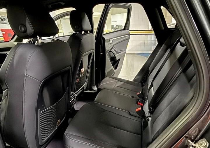 AUDI Q3 2.0 40 TFSI GASOLINA PERFORMANCE BLACK QUATTRO TIPTRONIC 2023/2023 FÁBIO BERNARDES PORTO ALEGRE / Carros no Vale