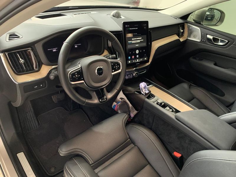 VOLVO XC60 2.0 T8 PHEV ULTRA AWD GEARTRONIC 2025/2026 FÁBIO BERNARDES PORTO ALEGRE / Carros no Vale