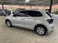 VOLKSWAGEN POLO HATCH POLO 1.0 MPI TOTAL FLEX MANUAL 2022/2023 LAVENDA VEÍCULOS ARROIO DO MEIO / Carros no Vale