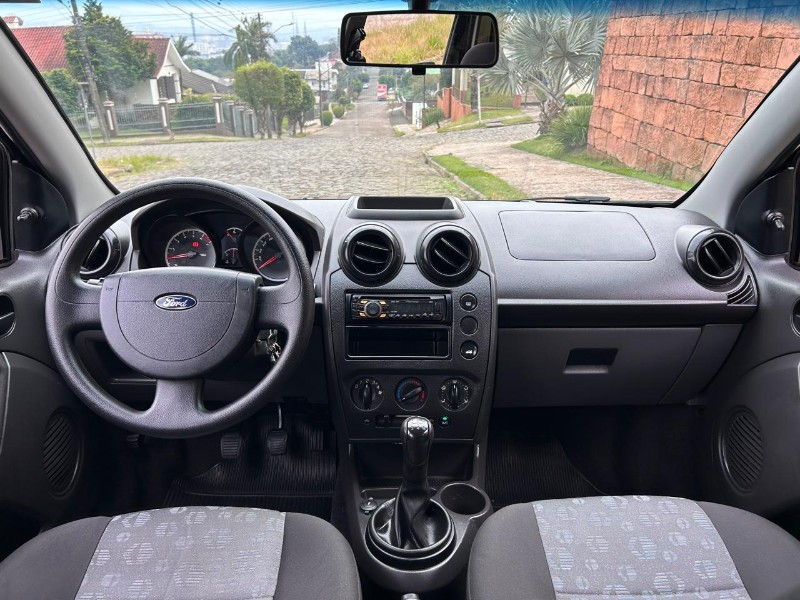 FORD FIESTA 1.0 8V FLEX 2013/2013 LS MULTIMARCAS VENÂNCIO AIRES / Carros no Vale