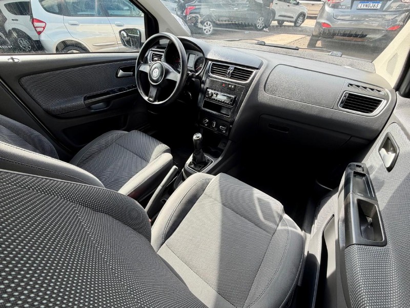 VOLKSWAGEN FOX 1.0 GII TREND /2011 AR MULTIMARCAS VENÂNCIO AIRES / Carros no Vale