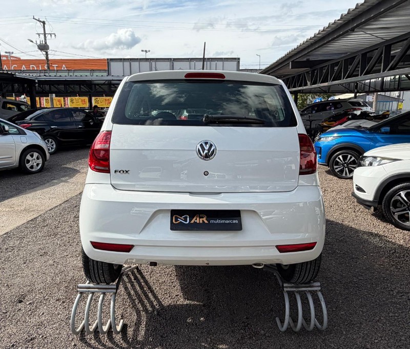 VOLKSWAGEN FOX 1.0 GII TREND /2011 AR MULTIMARCAS VENÂNCIO AIRES / Carros no Vale