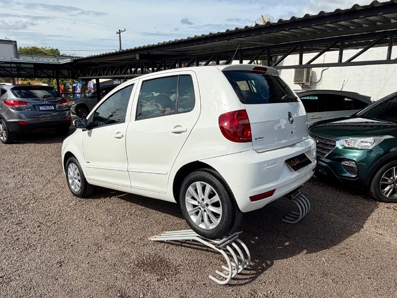VOLKSWAGEN FOX 1.0 GII TREND /2011 AR MULTIMARCAS VENÂNCIO AIRES / Carros no Vale
