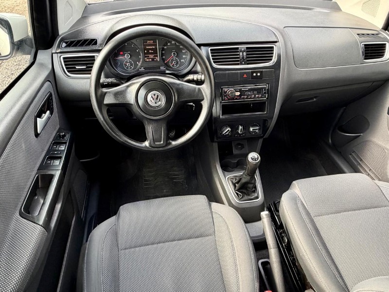 VOLKSWAGEN FOX 1.0 GII TREND /2011 AR MULTIMARCAS VENÂNCIO AIRES / Carros no Vale