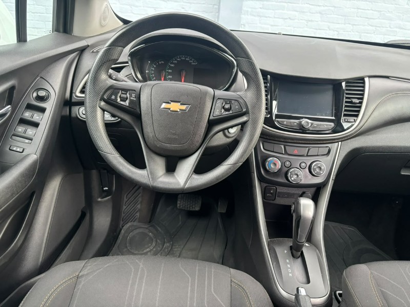 CHEVROLET TRACKER LT 1.4 /2018 RT 811 VEÍCULOS ARROIO DO MEIO / Carros no Vale