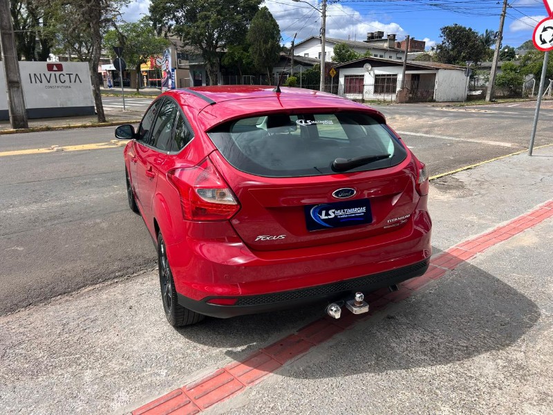 FORD FOCUS TITA/TITA PLUS 2.0 FLEX 5P AUT. 2014/2014 LS MULTIMARCAS VENÂNCIO AIRES / Carros no Vale FORD FOCUS TITA/TITA PLUS 2.0 FLEX 5P AUT. 2014/2014 LS MULTIMARCAS VENÂNCIO AIRES / Carros no Vale