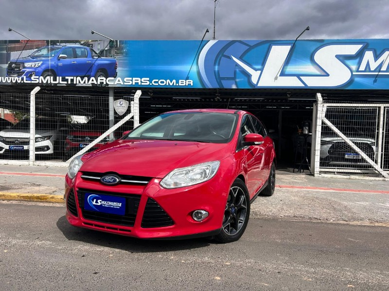 FORD FOCUS TITA/TITA PLUS 2.0 FLEX 5P AUT. 2014/2014 LS MULTIMARCAS VENÂNCIO AIRES / Carros no Vale FORD FOCUS TITA/TITA PLUS 2.0 FLEX 5P AUT. 2014/2014 LS MULTIMARCAS VENÂNCIO AIRES / Carros no Vale