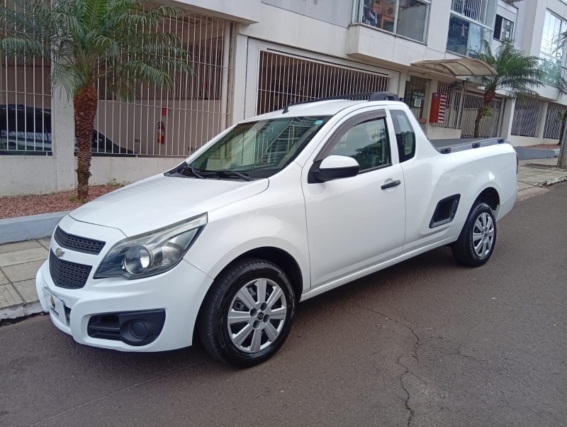CHEVROLET MONTANA LS 1.4 2013/2014 ALTERNATIVA VEÍCULOS LAJEADO / Carros no Vale