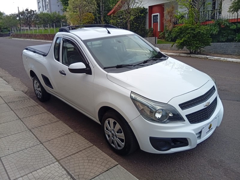 CHEVROLET MONTANA LS 1.4 2013/2014 ALTERNATIVA VEÍCULOS LAJEADO / Carros no Vale