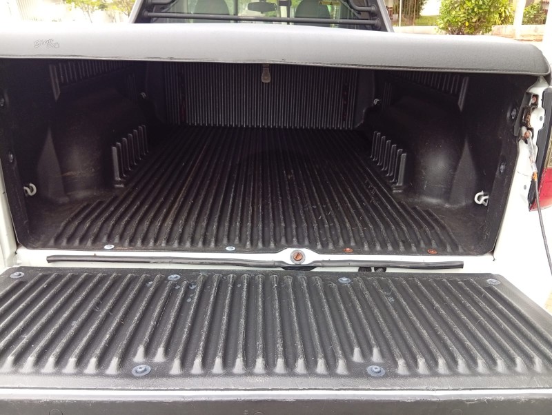 CHEVROLET MONTANA LS 1.4 2013/2014 ALTERNATIVA VEÍCULOS LAJEADO / Carros no Vale