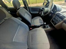 CHEVROLET CORSA 1.0 CLASSIC SEDAN 8V 2013/2013 CRUZEIRO MULTIMARCAS CRUZEIRO DO SUL / Carros no Vale