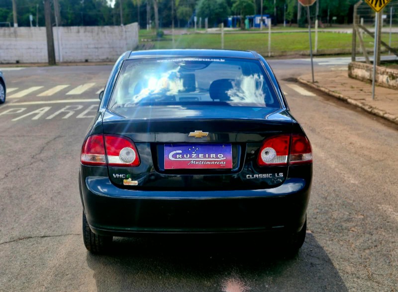 CHEVROLET CORSA 1.0 CLASSIC SEDAN 8V 2013/2013 CRUZEIRO MULTIMARCAS CRUZEIRO DO SUL / Carros no Vale CHEVROLET CORSA 1.0 CLASSIC SEDAN 8V 2013/2013 CRUZEIRO MULTIMARCAS CRUZEIRO DO SUL / Carros no Vale