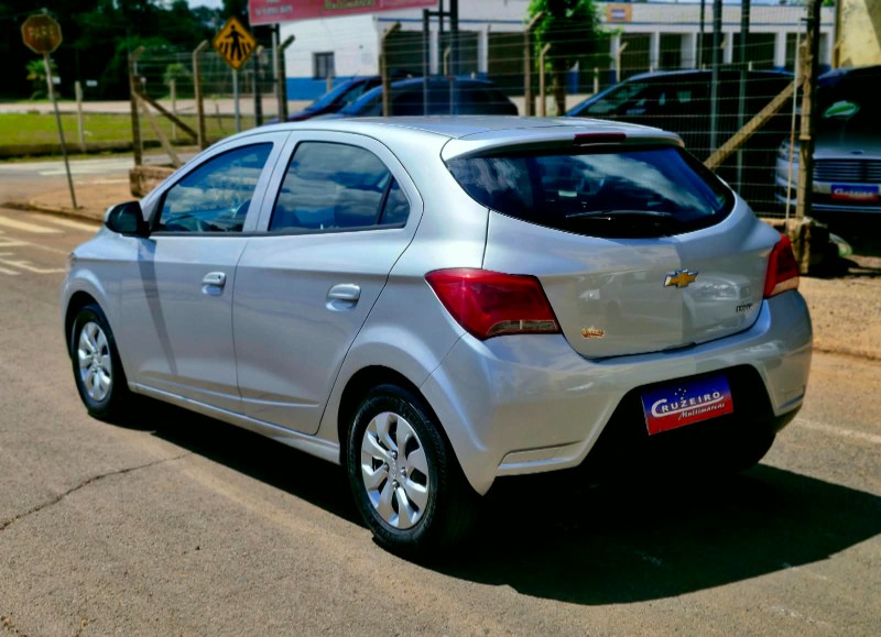 CHEVROLET ONIX 1.0 2018/2019 CRUZEIRO MULTIMARCAS CRUZEIRO DO SUL / Carros no Vale