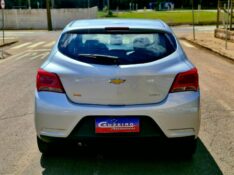 CHEVROLET ONIX 1.0 2018/2019 CRUZEIRO MULTIMARCAS CRUZEIRO DO SUL / Carros no Vale