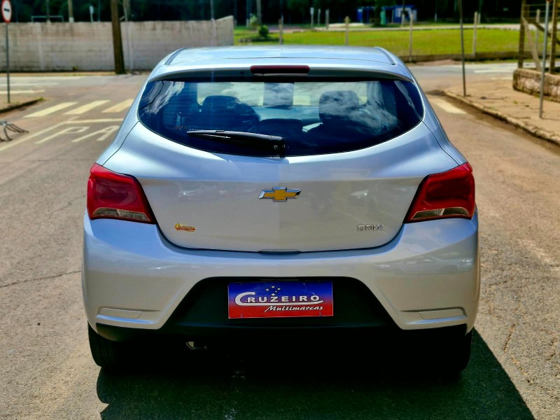 CHEVROLET ONIX 1.0 2018/2019 CRUZEIRO MULTIMARCAS CRUZEIRO DO SUL / Carros no Vale