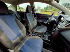 HYUNDAI HB20S 1.6 COMFORT PLUS 16V 2013/2014 CRUZEIRO MULTIMARCAS CRUZEIRO DO SUL / Carros no Vale