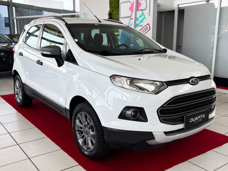 FORD ECOSPORT FREESTYLE 1.6 16V FLEX 5P 2014/2014 DUARTE VEÍCULOS PORTO ALEGRE / Carros no Vale