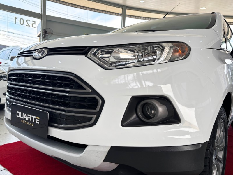 FORD ECOSPORT FREESTYLE 1.6 16V FLEX 5P 2014/2014 DUARTE VEÍCULOS PORTO ALEGRE / Carros no Vale