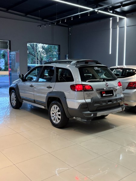 FIAT PALIO 1.8 ADVENTURE WEEKEND 8V 2014/2015 JM AUTOMÓVEIS VENÂNCIO AIRES / Carros no Vale