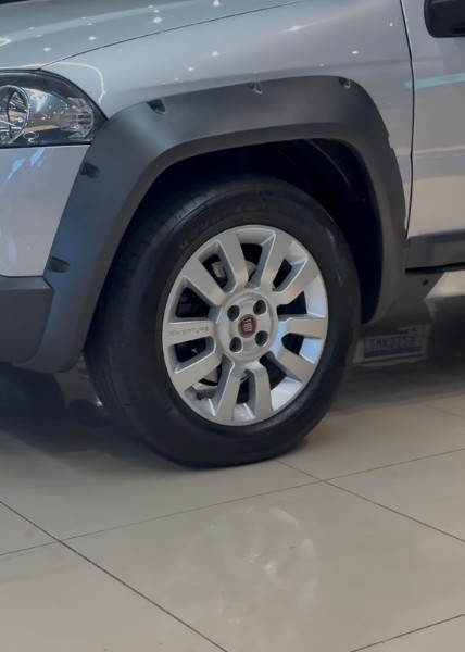 FIAT PALIO 1.8 ADVENTURE WEEKEND 8V 2014/2015 JM AUTOMÓVEIS VENÂNCIO AIRES / Carros no Vale