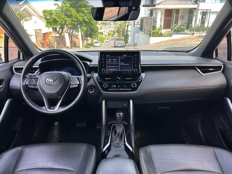 TOYOTA COROLLA CROSS XRE 2.0 16V FLEX AUT. 2023/2023 LS MULTIMARCAS VENÂNCIO AIRES / Carros no Vale TOYOTA COROLLA CROSS XRE 2.0 16V FLEX AUT. 2023/2023 LS MULTIMARCAS VENÂNCIO AIRES / Carros no Vale