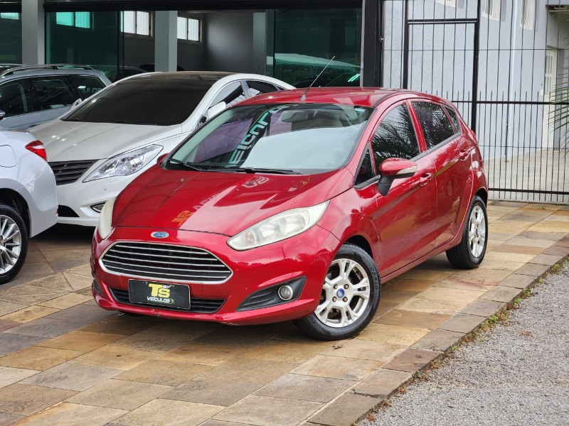 FORD FIESTA 1.6 SE 2013/2014 TS VEÍCULOS ANTA GORDA / Carros no Vale FORD FIESTA 1.6 SE 2013/2014 TS VEÍCULOS ANTA GORDA / Carros no Vale