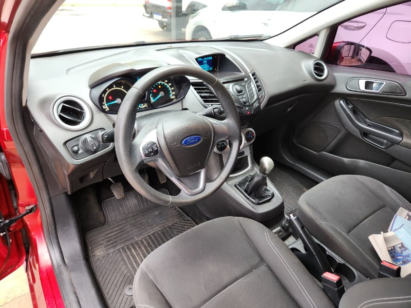 FORD FIESTA 1.6 SE 2013/2014 TS VEÍCULOS ANTA GORDA / Carros no Vale FORD FIESTA 1.6 SE 2013/2014 TS VEÍCULOS ANTA GORDA / Carros no Vale