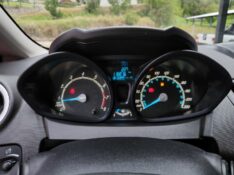 FORD FIESTA 1.6 SE 2013/2014 TS VEÍCULOS ANTA GORDA / Carros no Vale