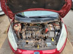 FORD FIESTA 1.6 SE 2013/2014 TS VEÍCULOS ANTA GORDA / Carros no Vale