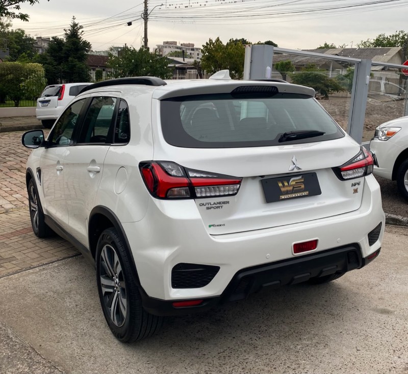MITSUBISHI OUTLANDER SPORT 2.0 MIVEC FLEX HPE AUTOMÁTICO 2022/2022 WS MULTIMARCAS VENÂNCIO AIRES / Carros no Vale