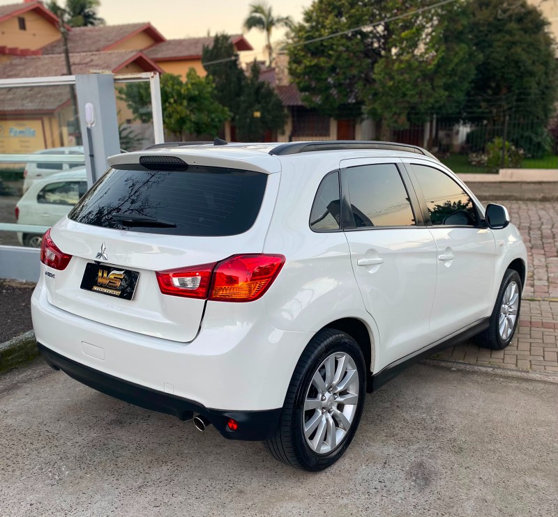 MITSUBISHI ASX 2.0 16V 160CV AT 2017/2017 WS MULTIMARCAS VENÂNCIO AIRES / Carros no Vale MITSUBISHI ASX 2.0 16V 160CV AT 2017/2017 WS MULTIMARCAS VENÂNCIO AIRES / Carros no Vale