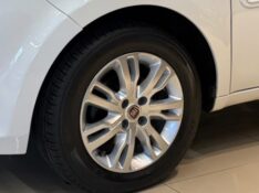 FIAT IDEA 1.8 ADVENTURE 8V 2012/2013 JM AUTOMÓVEIS VENÂNCIO AIRES / Carros no Vale