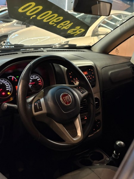 FIAT IDEA 1.8 ADVENTURE 8V 2012/2013 JM AUTOMÓVEIS VENÂNCIO AIRES / Carros no Vale