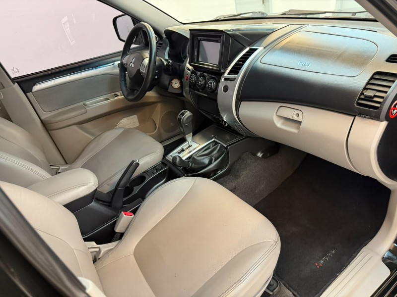 MITSUBISHI PAJERO DAKAR 3.2 4X4 16V 2010/2010 LUCAS AUTOMÓVEIS BOM RETIRO DO SUL / Carros no Vale