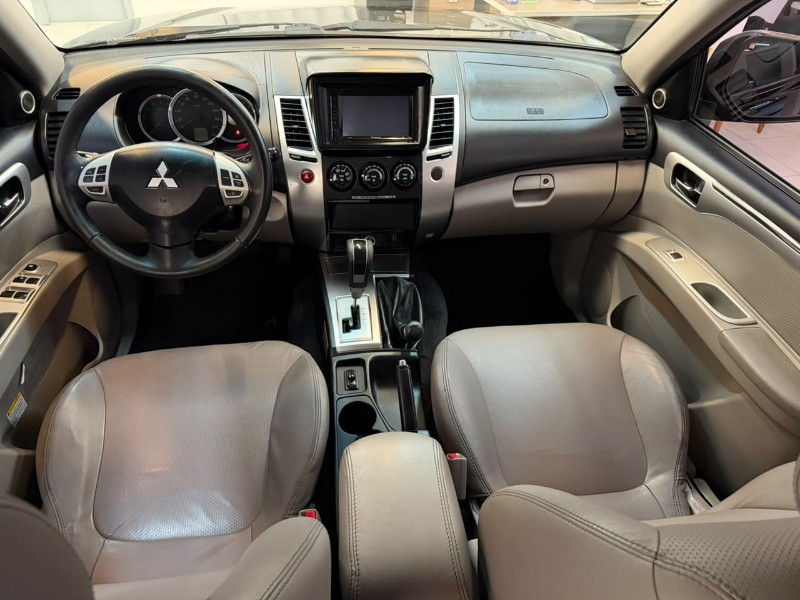 MITSUBISHI PAJERO DAKAR 3.2 4X4 16V 2010/2010 LUCAS AUTOMÓVEIS BOM RETIRO DO SUL / Carros no Vale