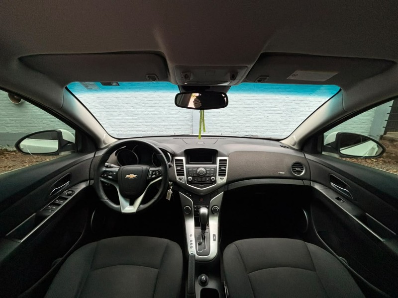 CHEVROLET CRUZE LT /2014 RT 811 VEÍCULOS ARROIO DO MEIO / Carros no Vale