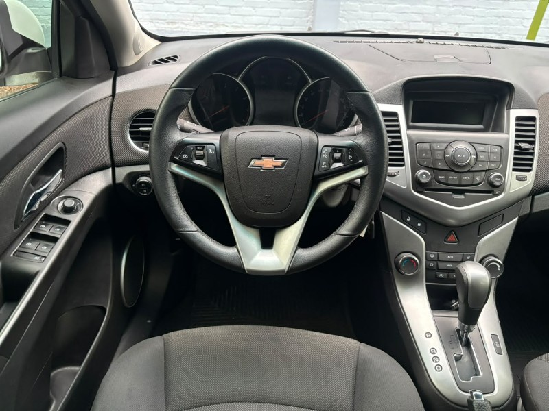 CHEVROLET CRUZE LT /2014 RT 811 VEÍCULOS ARROIO DO MEIO / Carros no Vale