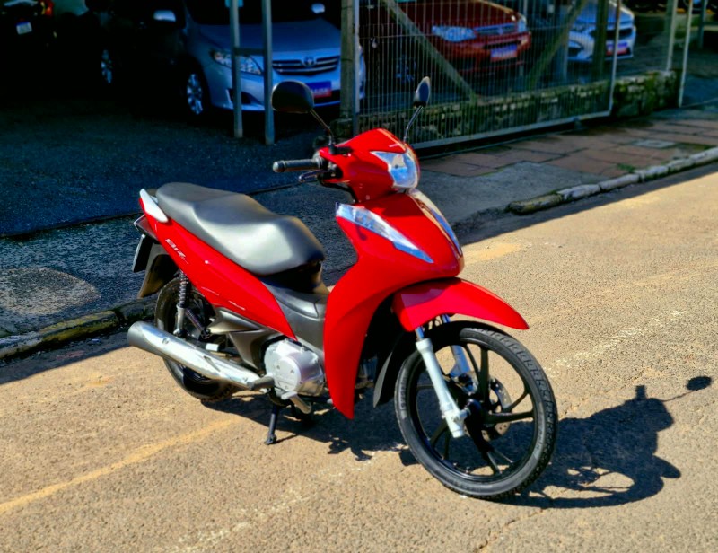 HONDA MOTOS BIZ 125 EX /2023 CRUZEIRO MULTIMARCAS CRUZEIRO DO SUL / Carros no Vale