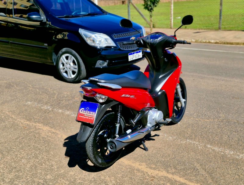 HONDA MOTOS BIZ 125 EX /2023 CRUZEIRO MULTIMARCAS CRUZEIRO DO SUL / Carros no Vale