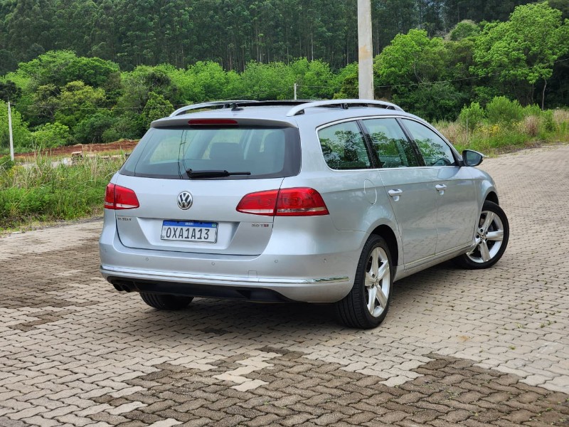VOLKSWAGEN PASSAT VARIANT 2.0 TSI 16V 2013/2014 TS VEÍCULOS ANTA GORDA / Carros no Vale VOLKSWAGEN PASSAT VARIANT 2.0 TSI 16V 2013/2014 TS VEÍCULOS ANTA GORDA / Carros no Vale