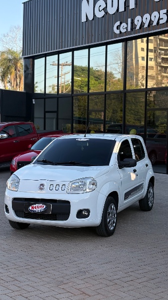 FIAT UNO 1.0 8V VIVACE 2013 2013/2013 NEURI VEÍCULOS LAJEADO / Carros no Vale