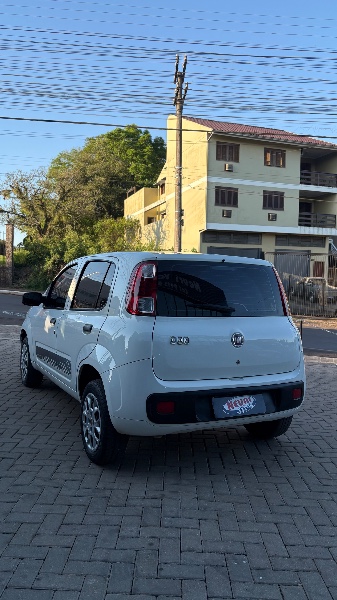 FIAT UNO 1.0 8V VIVACE 2013 2013/2013 NEURI VEÍCULOS LAJEADO / Carros no Vale