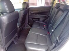 MITSUBISHI OUTLANDER 2.0 2016/2016 ALTERNATIVA VEÍCULOS LAJEADO / Carros no Vale