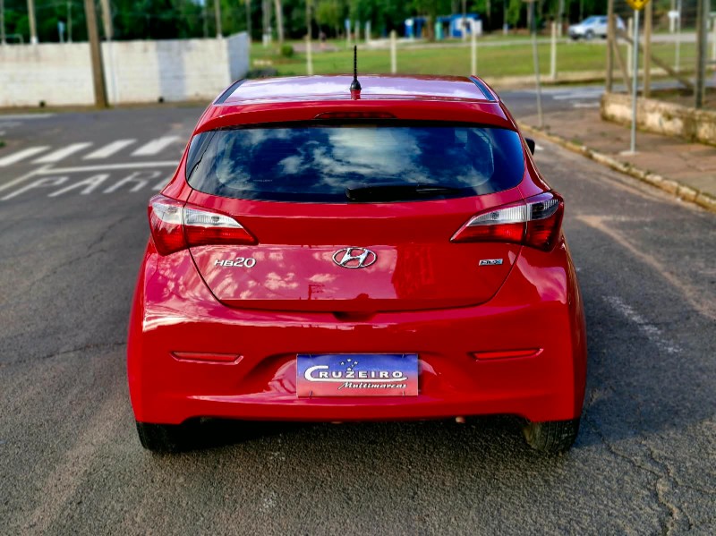HYUNDAI HB20 1.0 COMFORT 2014/2015 CRUZEIRO MULTIMARCAS CRUZEIRO DO SUL / Carros no Vale