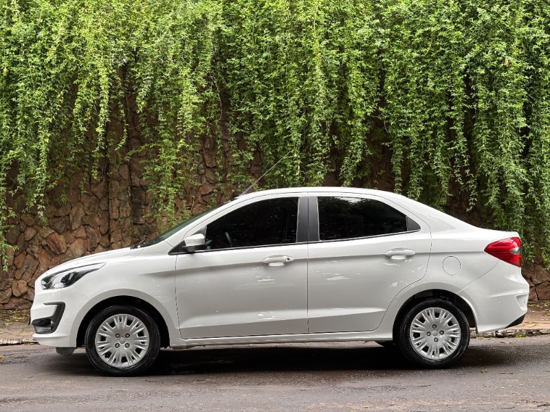 FORD KA SEDAN SE PLUS 1.0 2019/2020 ESTAÇÃO DO CARRO ESTRELA / Carros no Vale